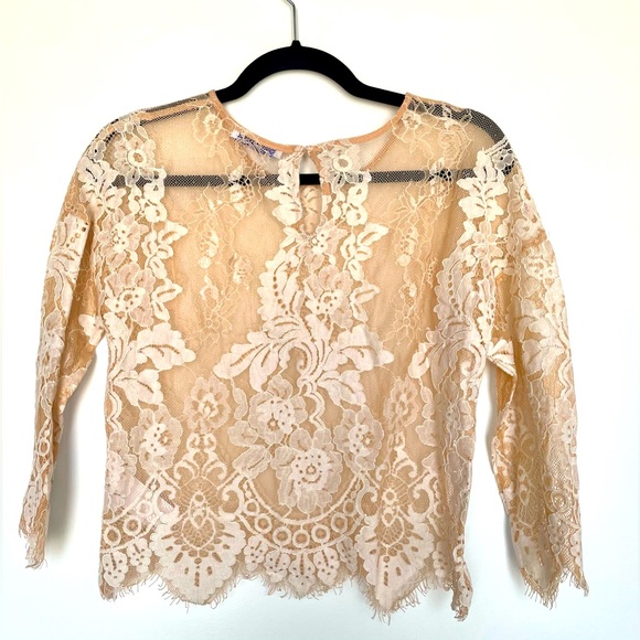 NWOT Lace beige top size S - Picture 2 of 5